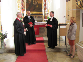 v. l. n. r.: Prädikant Hubert Grill, Dekan Thomas Guba, Pfarrer Andreas J. Ruhs, Vertrauensfrau Doris Borchardt